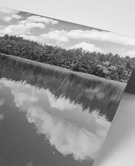 Čiernobiele tapety Fototapeta čiernobiele jazero v lete