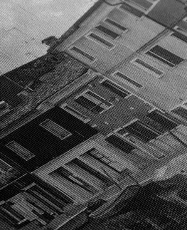Čiernobiele obrazy Obraz čiernobiele domčeky v mestečku
