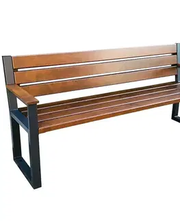 Záhradné drevené lavičky Moderná lavica s operadlom a opierkami orech