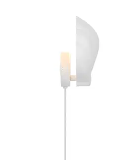Nástenné svietidlá Nordlux Nástenné svetlo Konchi s káblom a zástrčkou, biela