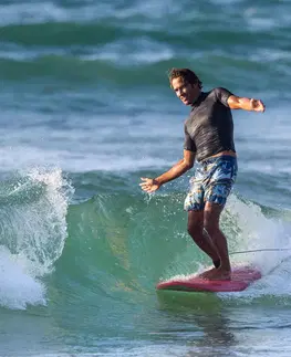 surf Pánske tričko 500 Beast na surf s UV ochranou krátky rukáv