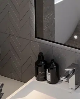Kúpeľňa MEXEN - Erma zrkadlo s osvetlením 60 x 80 cm, LED 6000K, čierny rám 9814-060-080-611-70