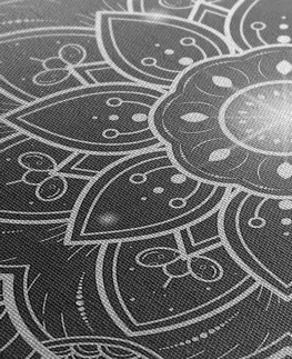 Čiernobiele obrazy Obraz orientálna Mandala v čiernobielom prevedení