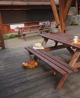 Záhradné zostavy Masívny drevený pivný set so sklopnými lavicami 180 cm (morený)