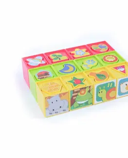 Drevené hračky Teddies Kocky kubus vkladačka plast -12ks v krabici - od 12 mesiacov