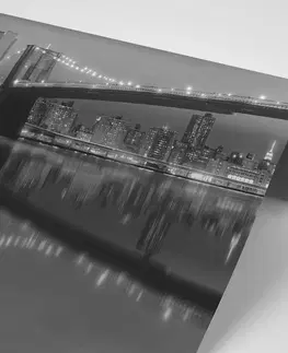 Samolepiace tapety Samolepiaca fototapeta čiernobiely most v Manhattane
