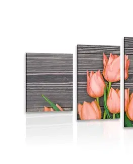 Obrazy kvetov 5-dielny obraz očarujúce oranžové tulipány na drevenom podklade