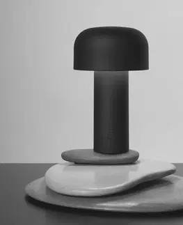 Stolové lampy FLOS FLOS Bellhop stolová LED lampa, čierna