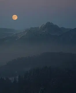 Samolepiace tapety Samolepiaca fototapeta spln mesiaca nad horami