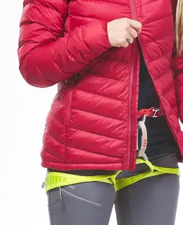 bundy a vesty Dámska horolezecká páperová bunda Alpinism Light malinová