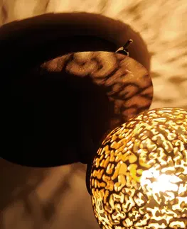 Nástenné svietidlá Paul Neuhaus Nástenné svietidlo Greta s kolískovým vypínačom
