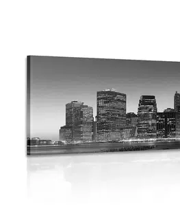 Čiernobiele obrazy Obraz centrum New Yorku v čiernobielom prevedení