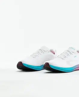 dámske tenisky Dámska bežecká obuv Kiprun KD800 bielo-ružovo-modrá