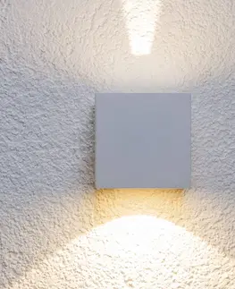 Vonkajšie nástenné svietidlá Lucande Biele vonkajšie nástenné LED svietidlo Jarno kocka