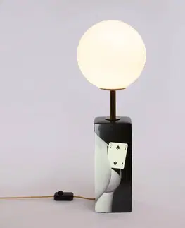 Stolové lampy SELETTI Stolová LED lampa Toiletpaper s motívom karty