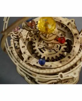 Drevené hračky RoboTime 3D skladačka hracej skrinky Historický orloj