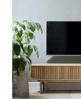 TV stolíky Furniria Dizajnový TV stolík Wally 160 cm prírodný dub