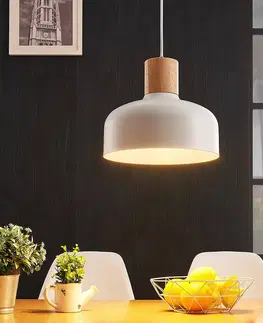 Závesné svietidlá Lindby Závesná lampa Carlise s dreveným prvkom