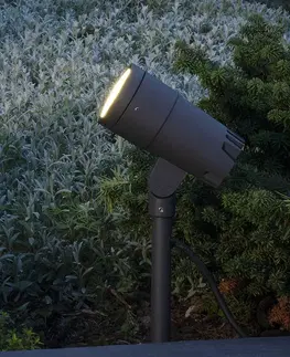 Vonkajšie svietidlo s bodcom do zeme Konstsmide LED reflektor so zemným hrotom Andria 230 V, 9 W