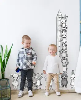 Nálepky na stenu Sivé zvieratká s detským metrom