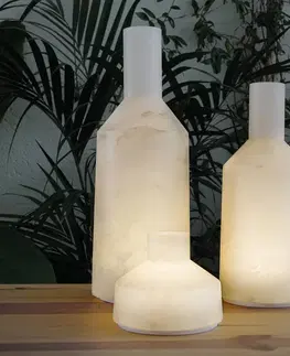 Vonkajšie dekoratívne svietidlá Carpyen LED dekoratívna stolová lampa Alabast, dobíjateľná batéria, IP65, výška 39