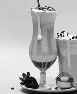 Čiernobiele obrazy Obraz mliečny koktail v čiernobielom prevedení
