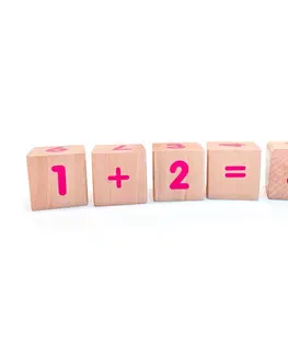Drevené hračky Woody Farebné kocky s písmenami a číslami, 40 ks