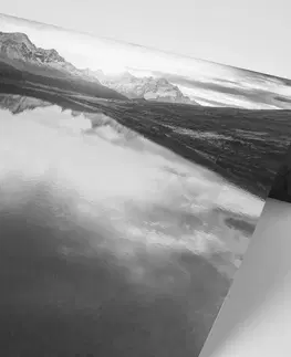 Čiernobiele tapety Fototapeta čiernobiele horské jazero