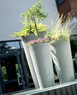 Kvetináče a truhlíky NABBI DTUS400E vysoký plastový kvetináč 40 cm sivý betón