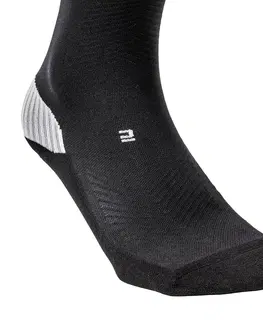 hokej Spodné ponožky pre dospelých FH500 na pozemný hokej čierne