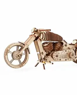 Drevené hračky Ugears 3D drevené mechanické puzzle VM-02 Motorka (chopper)