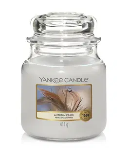 Vonné sviečky a svietniky Vonná sviečka Yankee Candle stredná Autumn pearl