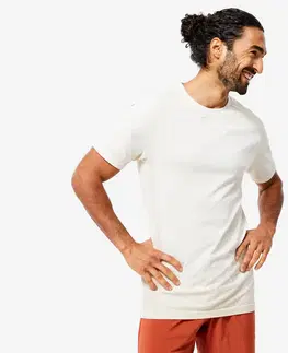fitnes Pánske bezšvové tričko s krátkym rukávom na dynamickú jogu biele