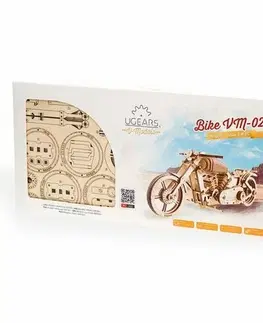 Drevené hračky Ugears 3D drevené mechanické puzzle VM-02 Motorka (chopper)