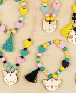 Drevené hračky Petit Collage Súprava na výrobu šperkov Očarujúce zvieratká