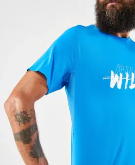 bežecké oblečenie Pánske trailové tričko s krátkym rukávom modré s grafickými motívmi