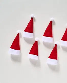 Vianočné dekorácie 6 taštičiek na príbory "Vianočná čiapka"