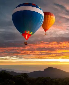 Tapety príroda Fototapeta prelet balónov nad horami