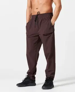 nohavice Pánske priedušné nohavice na fitness gaštanovohnedé