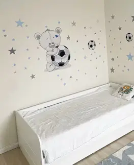 Nálepky na stenu Nálepky na stenu pre chlapcov - Macko s futbalovou loptou