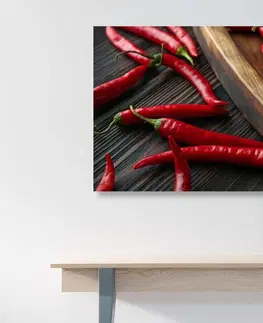 Obrazy jedlá a nápoje Obraz doska s chili papričkami