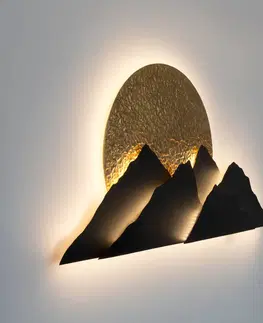 Nástenné svietidlá Holländer Nástenné svietidlo Montagna LED, hnedá/zlatá farba, šírka 150 cm