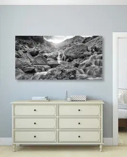 Čiernobiele obrazy Obraz vysokohorské vodopády v čiernobielom prevedení