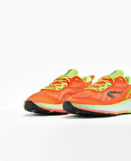 pánske tenisky Pánska bežecká obuv Kiprun KS900 oranžovo-žltá