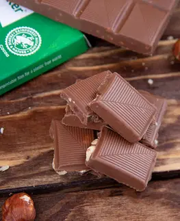 Čokolády Xucker Mliečna čokoláda s lieskovými orieškami 80 g