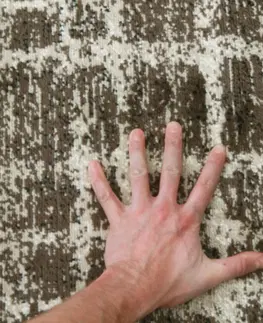Koberce a koberčeky KONDELA Stellan koberec 100x150 cm béžová / hnedá