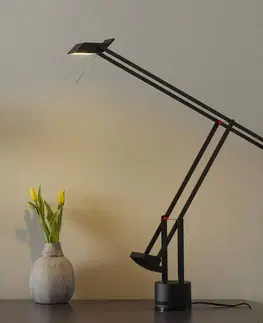 Stolové lampy na písací stôl Artemide Artemide Tizio stolná LED lampa 3 000 K