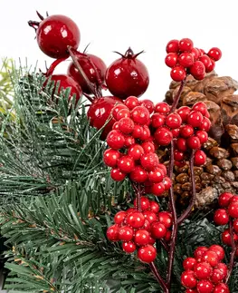 Vianočné dekorácie Vianočný veniec Berry and pinecone červená, 45 x 10 x 39 cm