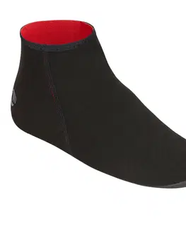 otužovanie Neoprénové ponožky na surf a bodyboard 100 – 2 mm čierne
