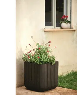 Kvetináče a truhlíky Keter Plastový kvetináč Cube planter M hnedá, 30 x 30 x 30 cm